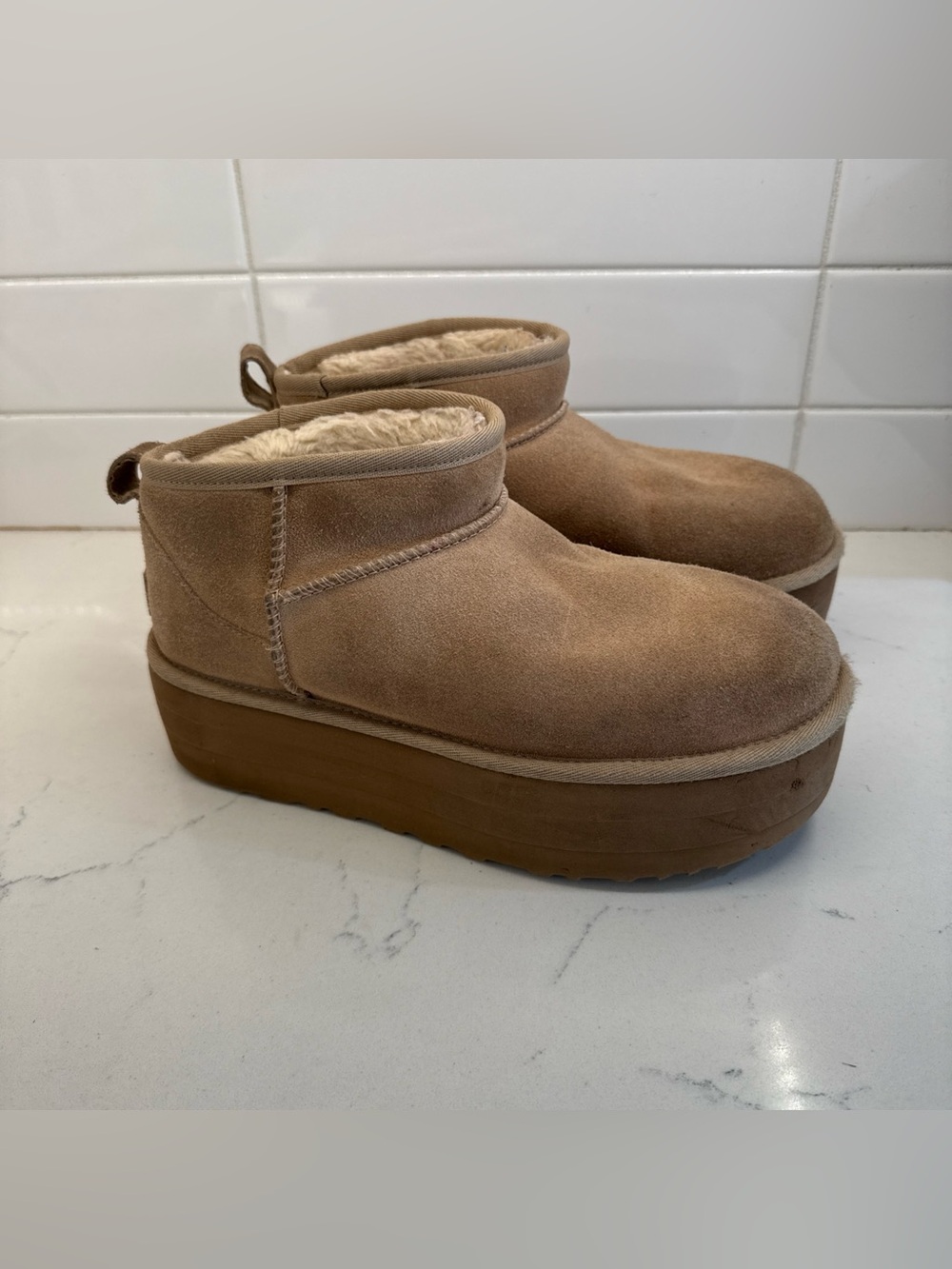 UGG Australia Womens Classic Mini Platform Ankle Boots Suede Brown Sherpa Lined